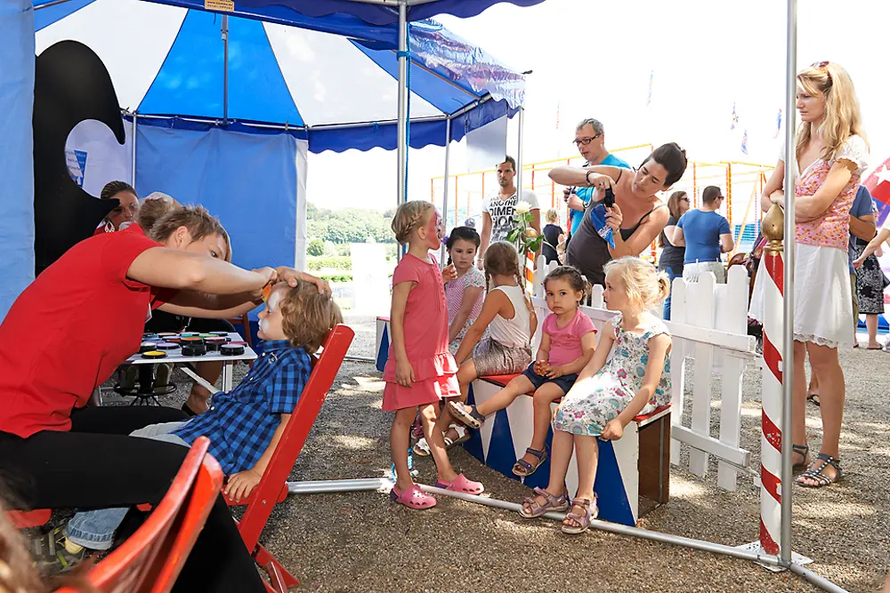Kinderschminken beim Henkel-Renntag