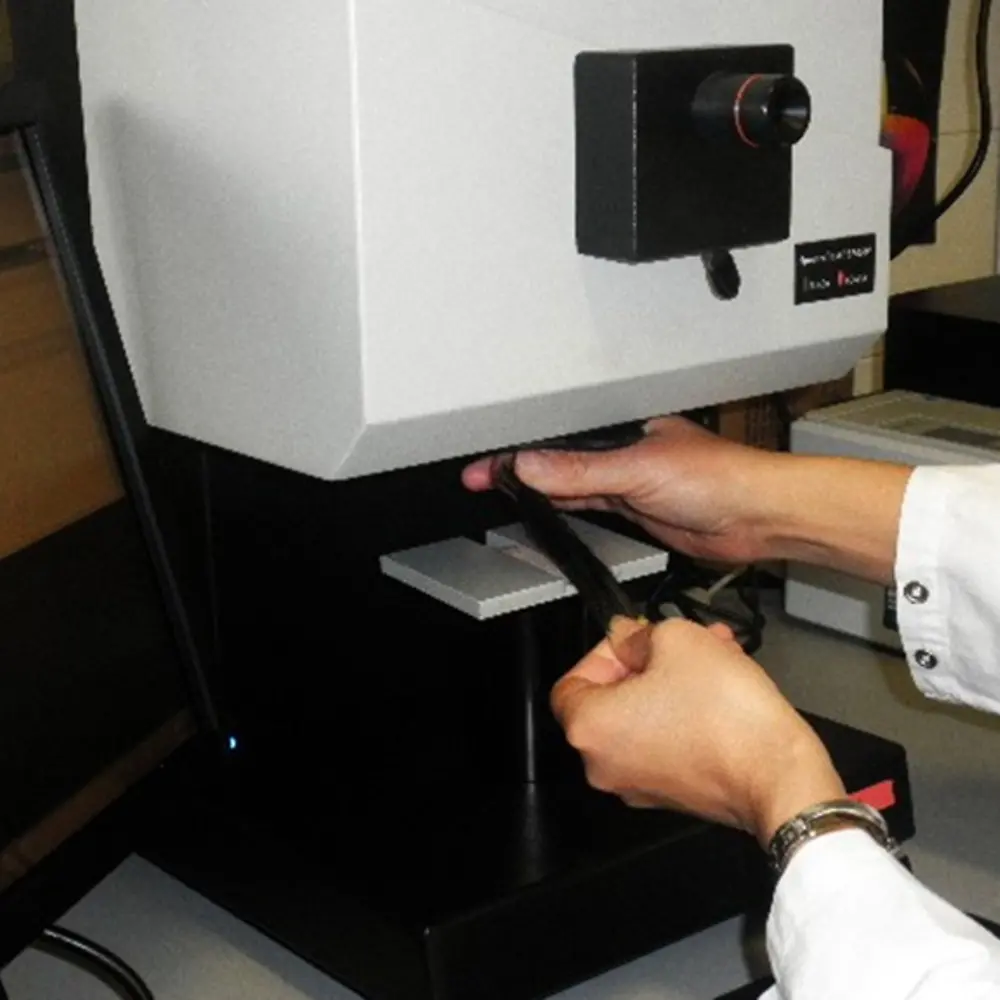 
머리 색깔의 실험실 측정